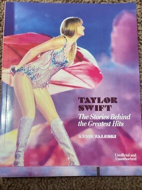 Taylor Swift book-Taylor Swift: Stories Behind the Greatest Hits